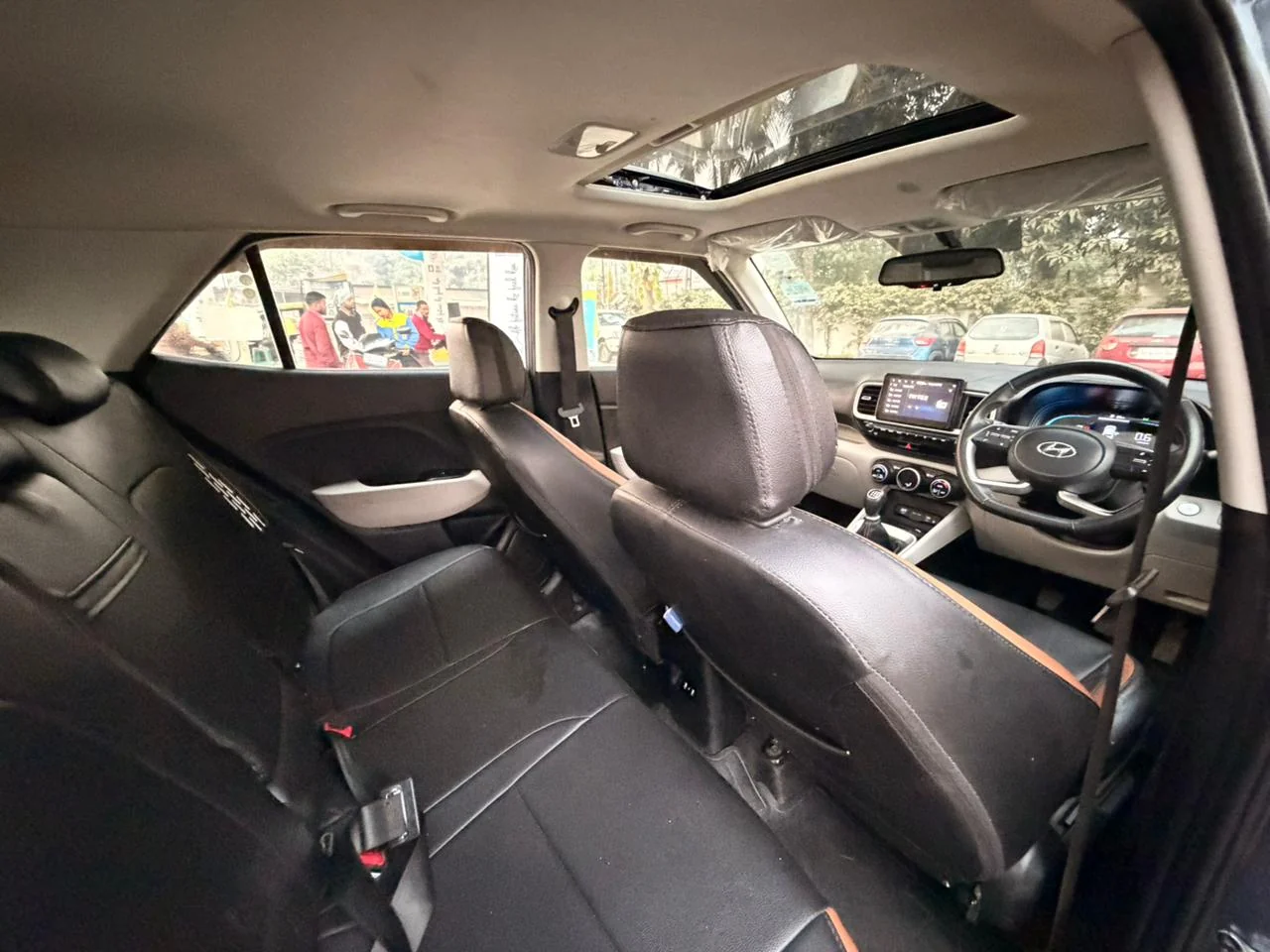 Hyundai Venue - Thumbnail 7